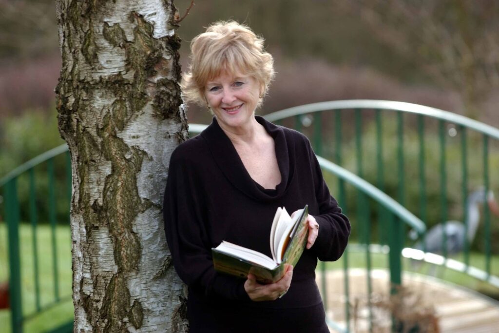 Josefine Cox: Leben, Bücher und das bleibende Vermächtnis einer Bestsellerautorin